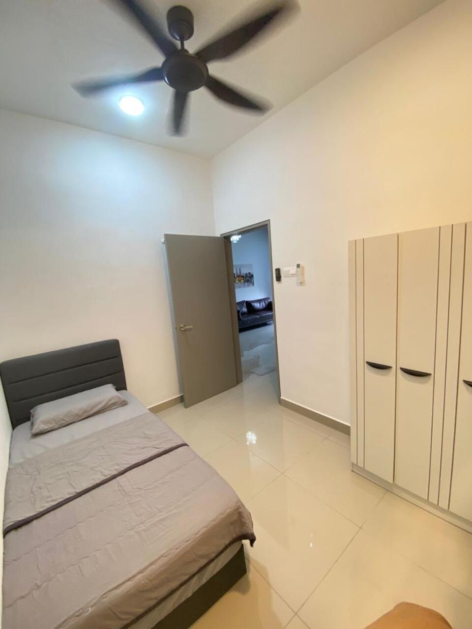 Mj Homestay 99 Batu Caves Kl North 99Residence 3R2B Куала-Лумпур Екстер'єр фото
