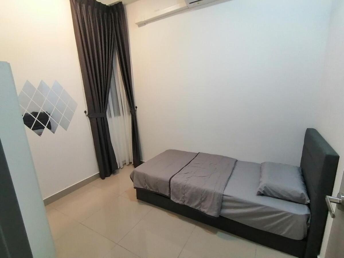 Mj Homestay 99 Batu Caves Kl North 99Residence 3R2B Куала-Лумпур Екстер'єр фото